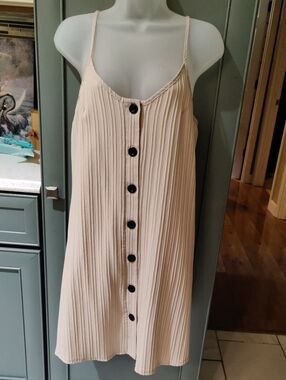 Sleeveless Cream Button-Front Pleated Dress